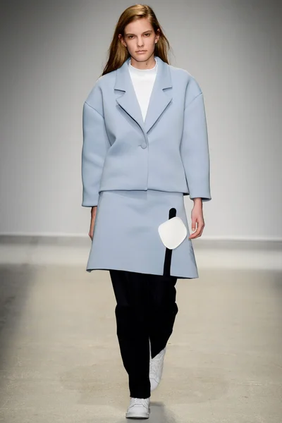 Look 8